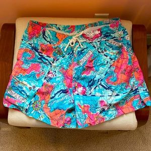 RARE PRINT ALERT! Lilly Pulitzer Men’s “X Marks the Spot” Capri Swim Trunks